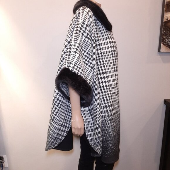 Marina Luna Houndstooth Cloak Winter Fleece Cape Poncho Coat Faux Fur Trim L XL - Picture 10 of 15